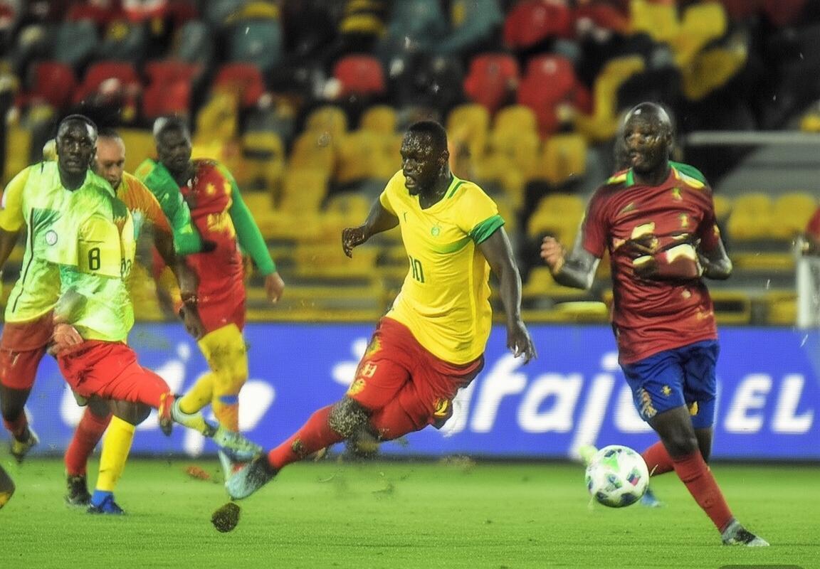 非洲杯塞内加尔vs喀麦隆：马内与埃托奥的“狮王”趣味争夺
