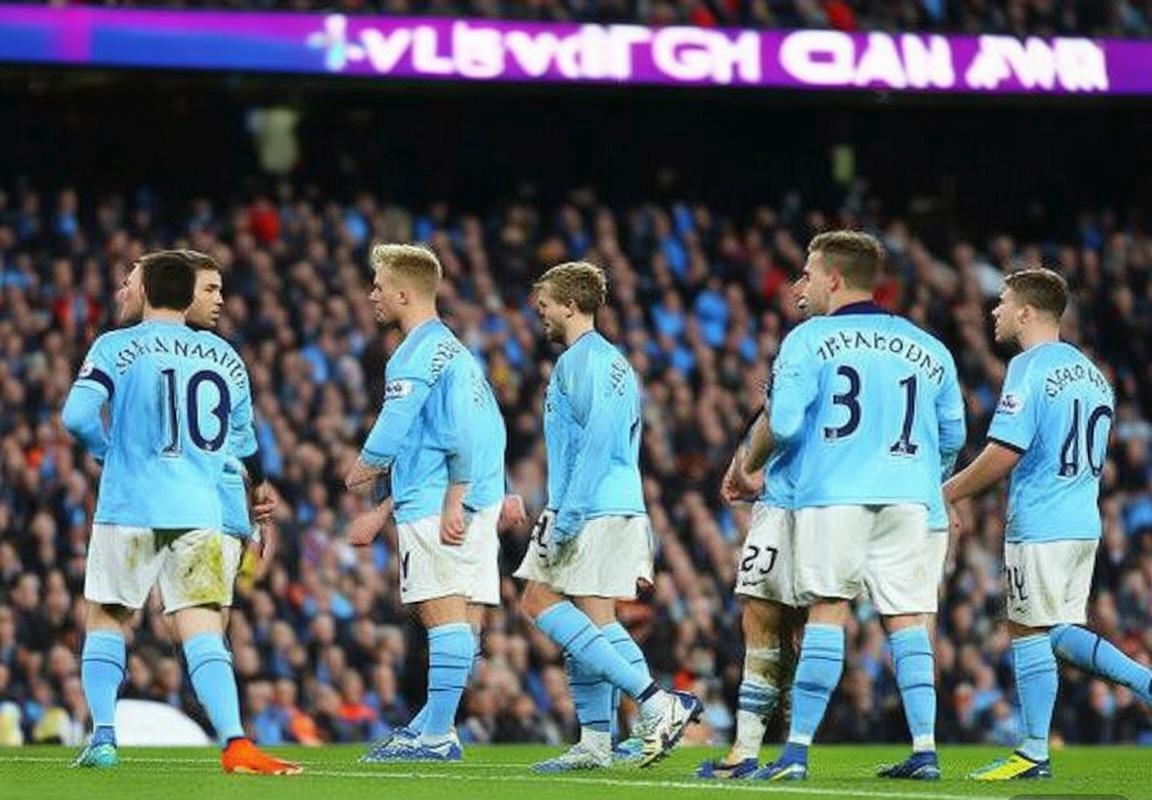 英超第33轮：曼城3-0水晶宫豪取五连胜，搅动英超争冠格局，曼联迎冲击前五良机